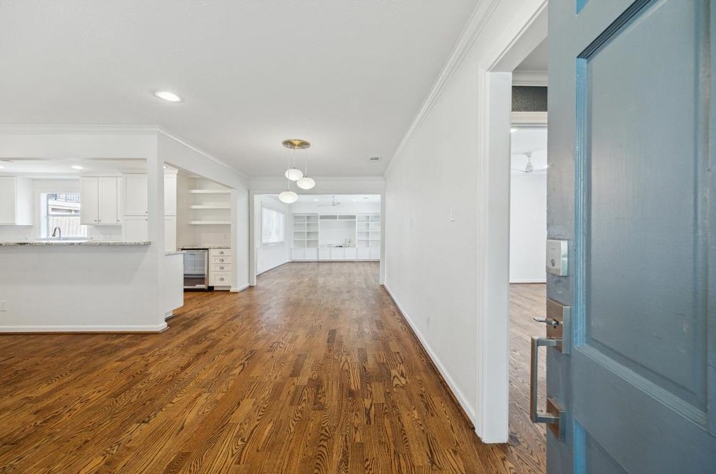 1027 Grovewood Ln, Houston TX  77008-6303 exterior