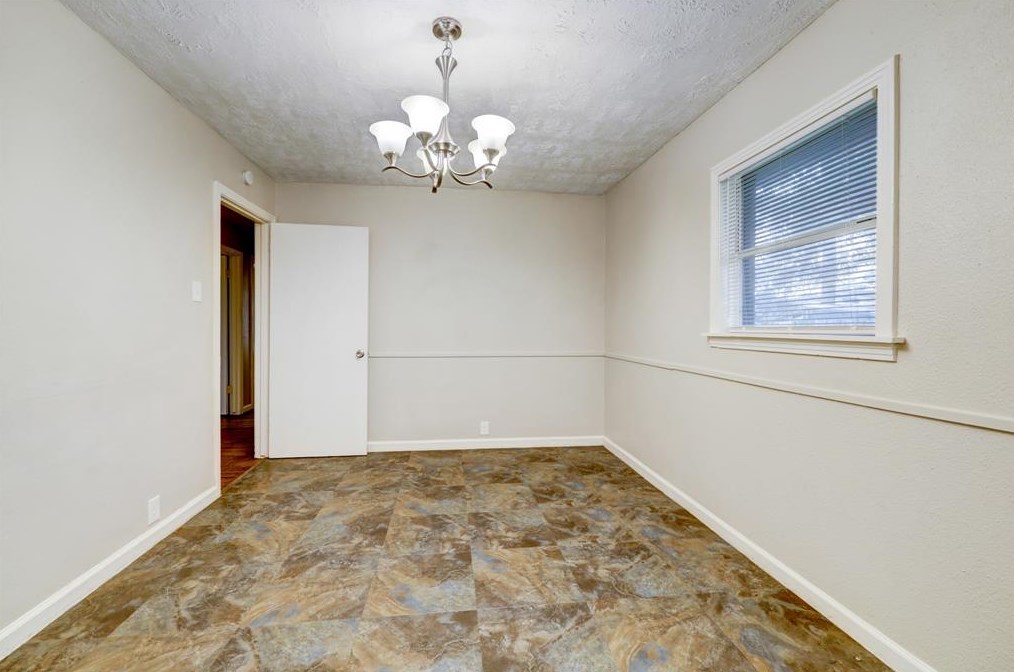 10411 Royal Oaks Dr, Houston TX  77016-3342 exterior