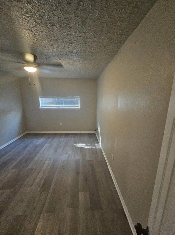 8123 Glenhollow Dr, Houston TX  77033-3008 exterior