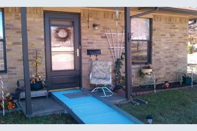 500 W Sadosa, Eastland, TX 76448 - Photo 3