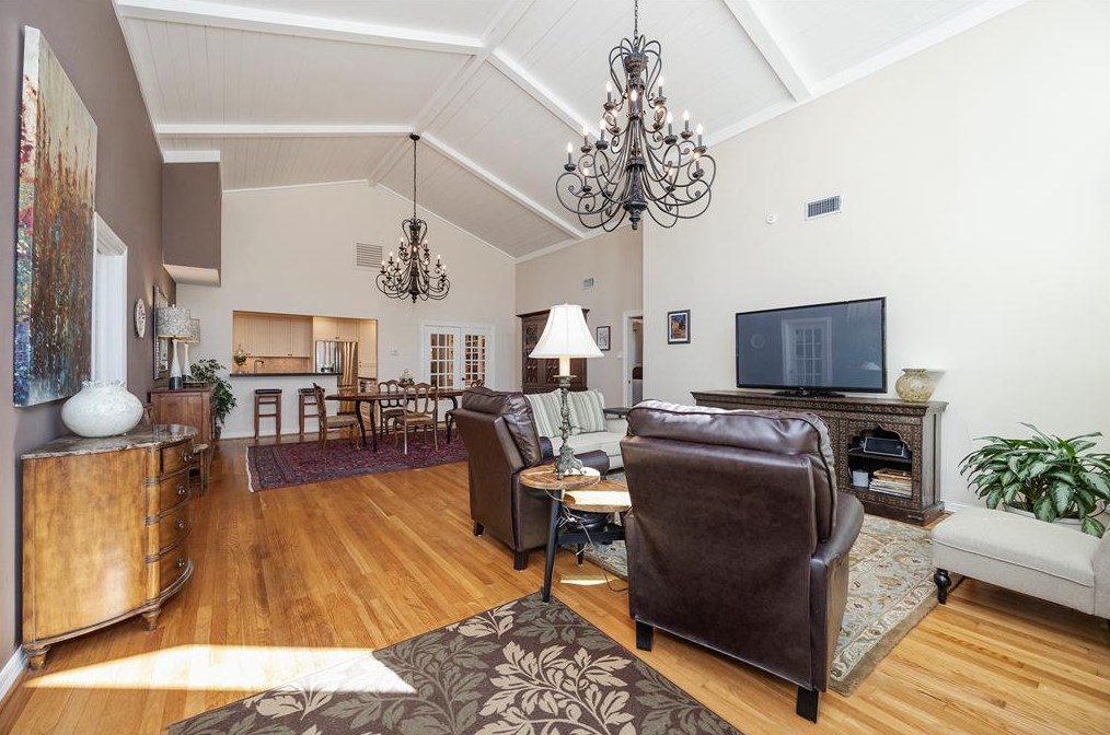 311 33 St, Houston TX  77022-5045 exterior