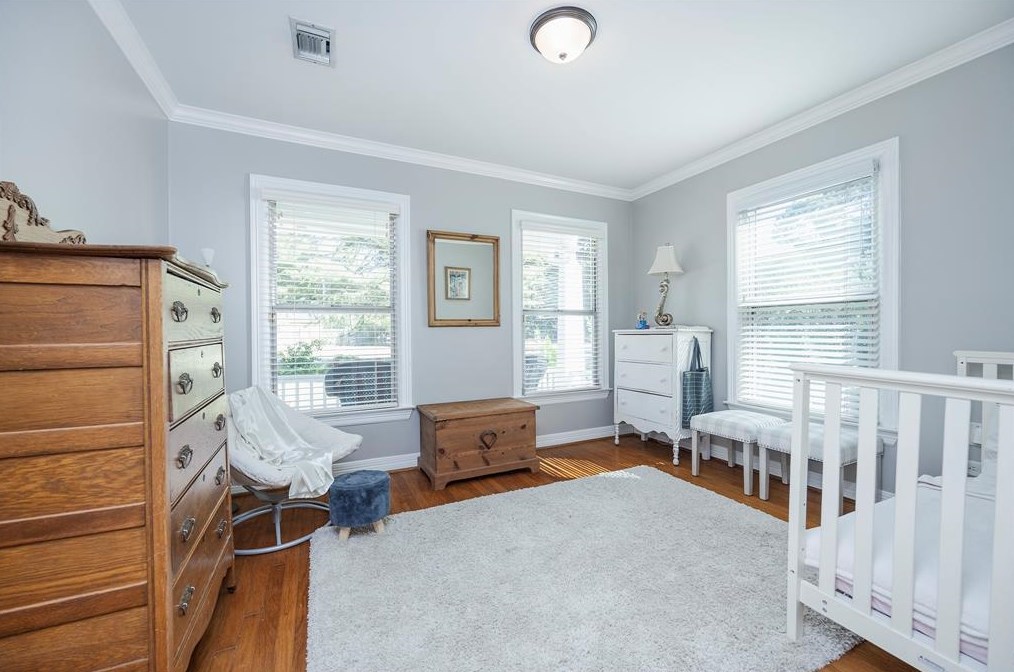 311 33 St, Houston TX  77022-5045 exterior