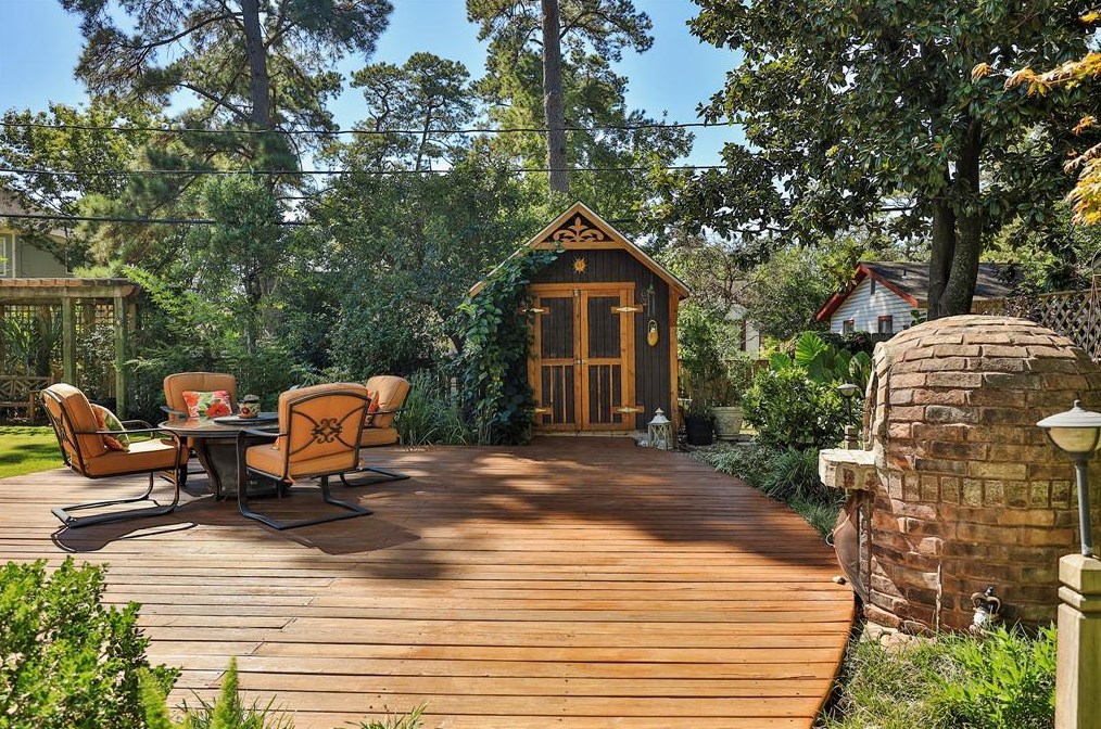 311 33 St, Houston TX  77022-5045 exterior