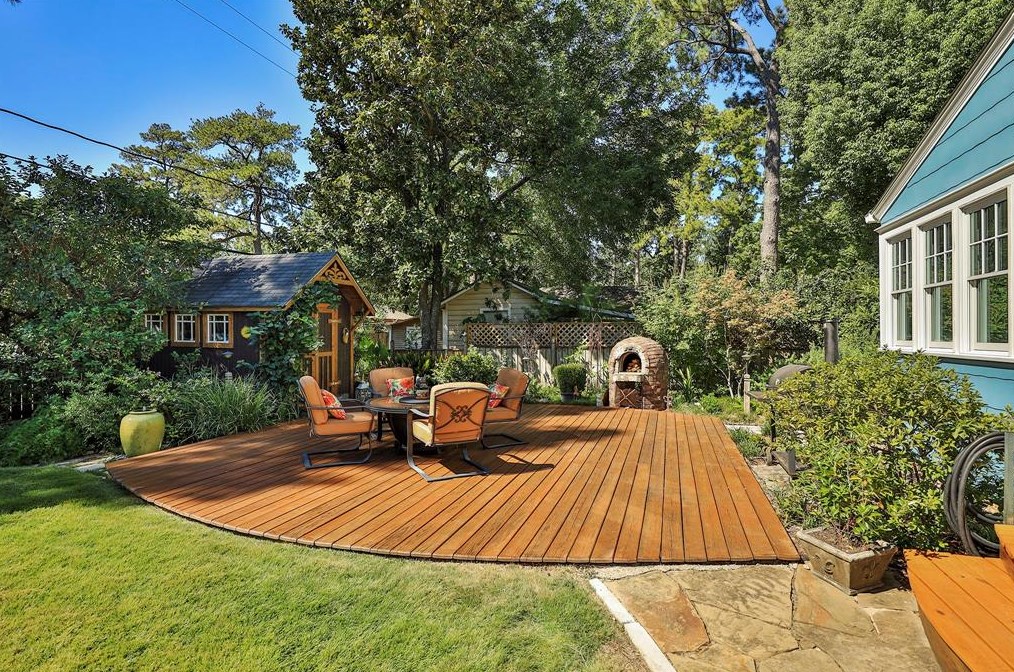 311 33 St, Houston TX  77022-5045 exterior