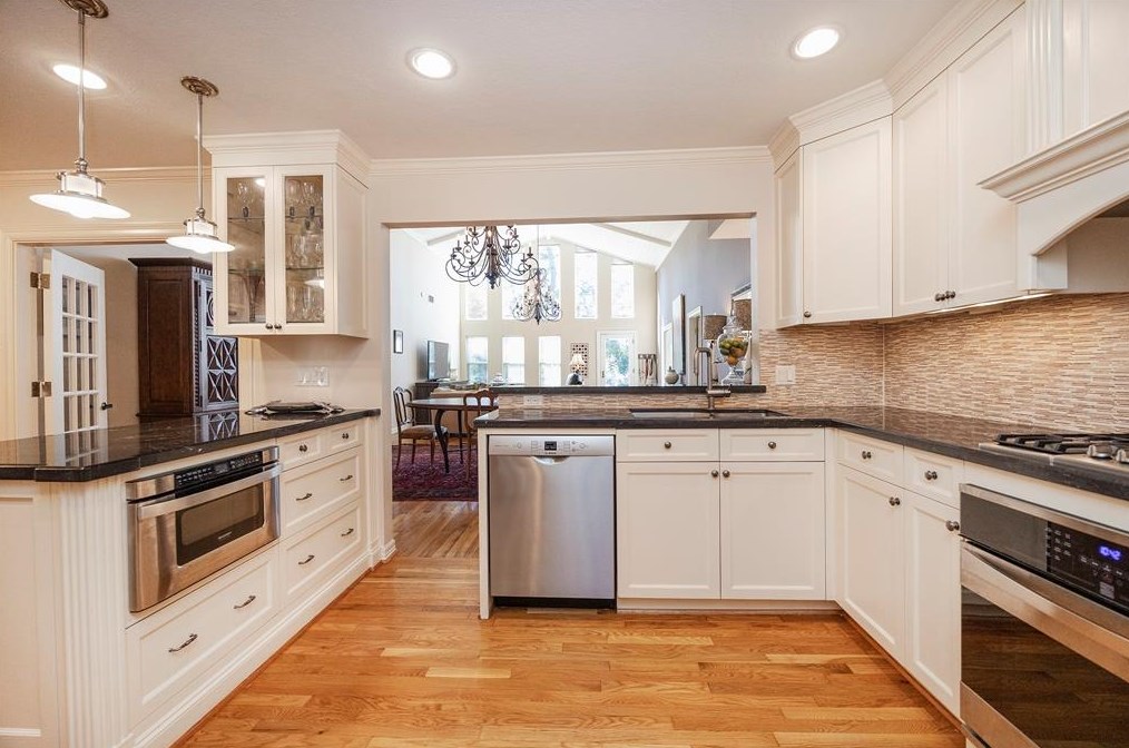 311 33 St, Houston TX  77022-5045 exterior