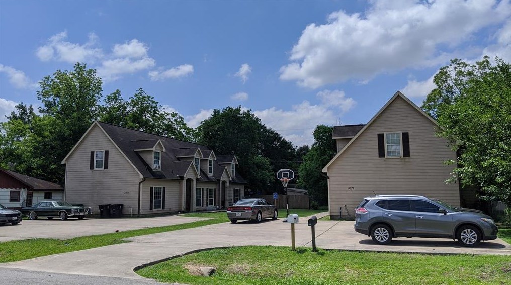 5016 Higgins St, Houston TX 77033-3231 exterior