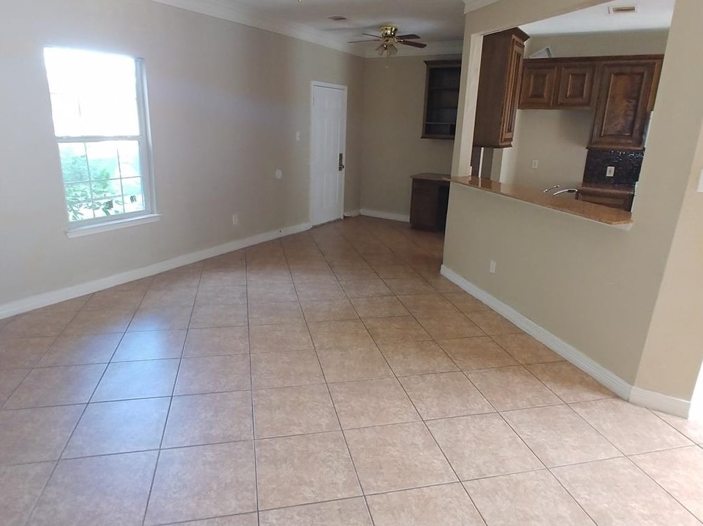 5016 Higgins St, Houston TX 77033-3231 exterior