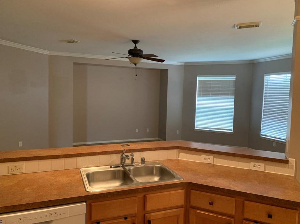 12006 Solon Springs Dr, Tomball TX  77375-1745 exterior