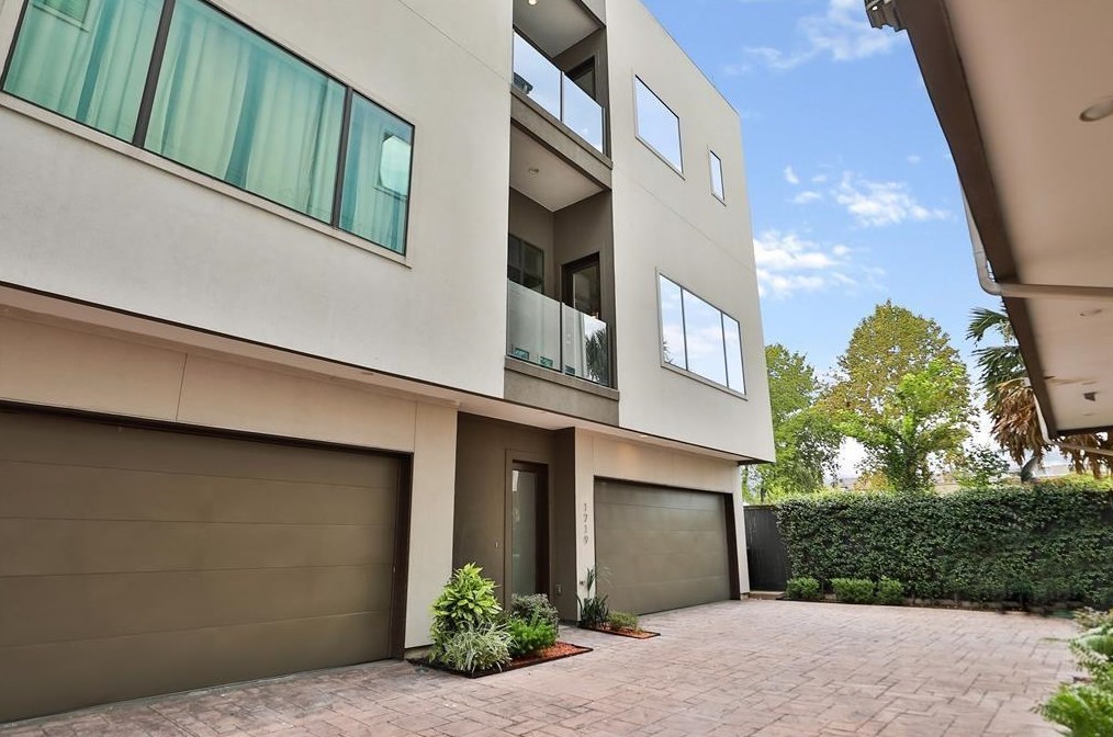 1719 Hickory St, Houston TX  77007-0041 exterior