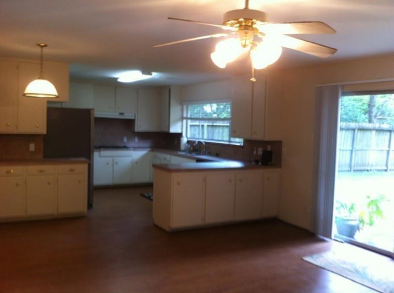 9774 Oak Point Dr, Houston TX  77055-4112 exterior