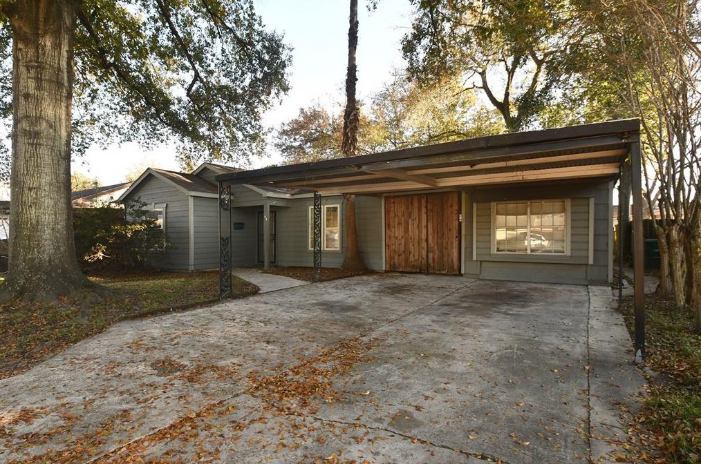 44 Farrell St, Houston TX  77022-2636 exterior