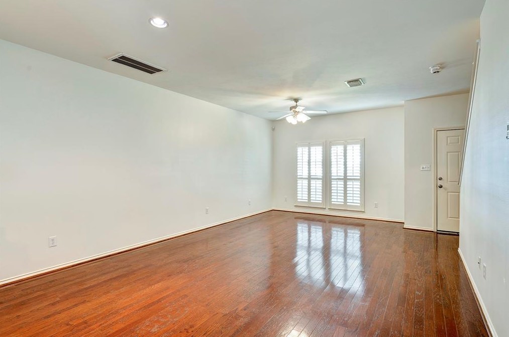 806 Hts Holw Ln, Houston TX  77007-7069 exterior