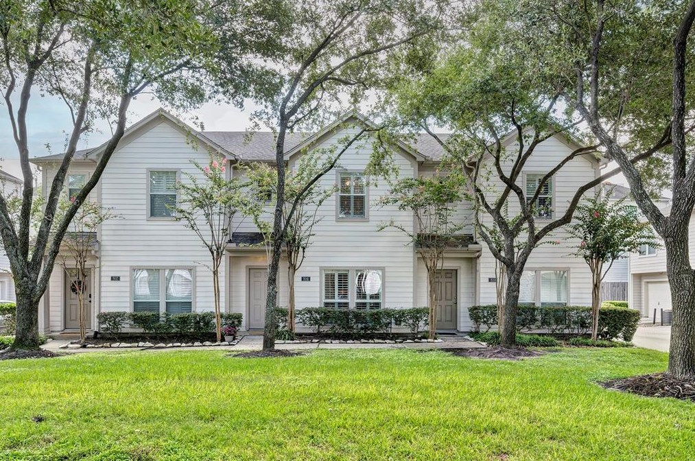 806 Hts Holw Ln, Houston TX  77007-7069 exterior