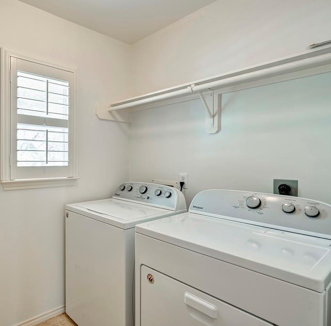 806 Hts Holw Ln, Houston TX  77007-7069 exterior