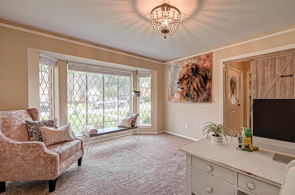 5614 Spanish Oak Dr, Houston TX  77066-2442 exterior