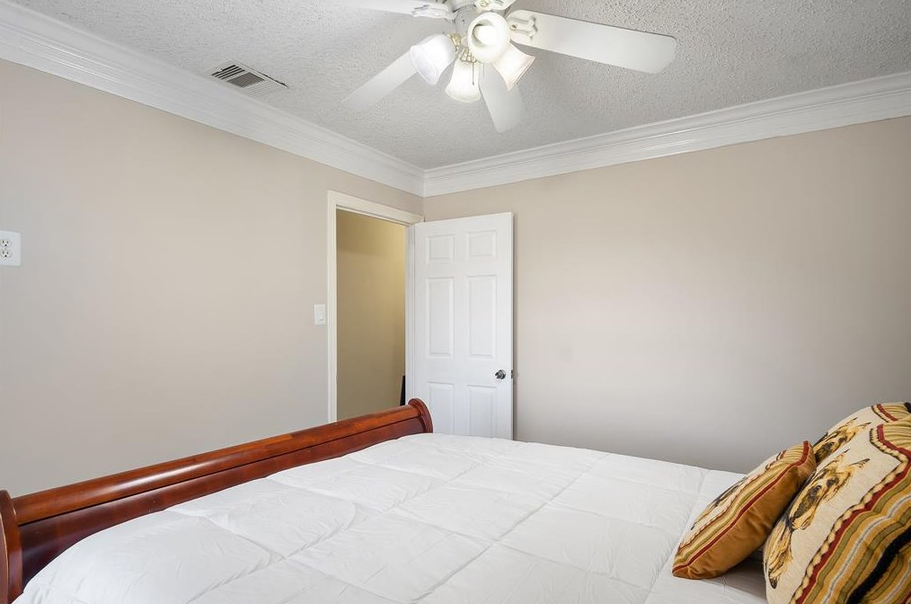 3806 Fern St, Pasadena TX 77503-1516 exterior