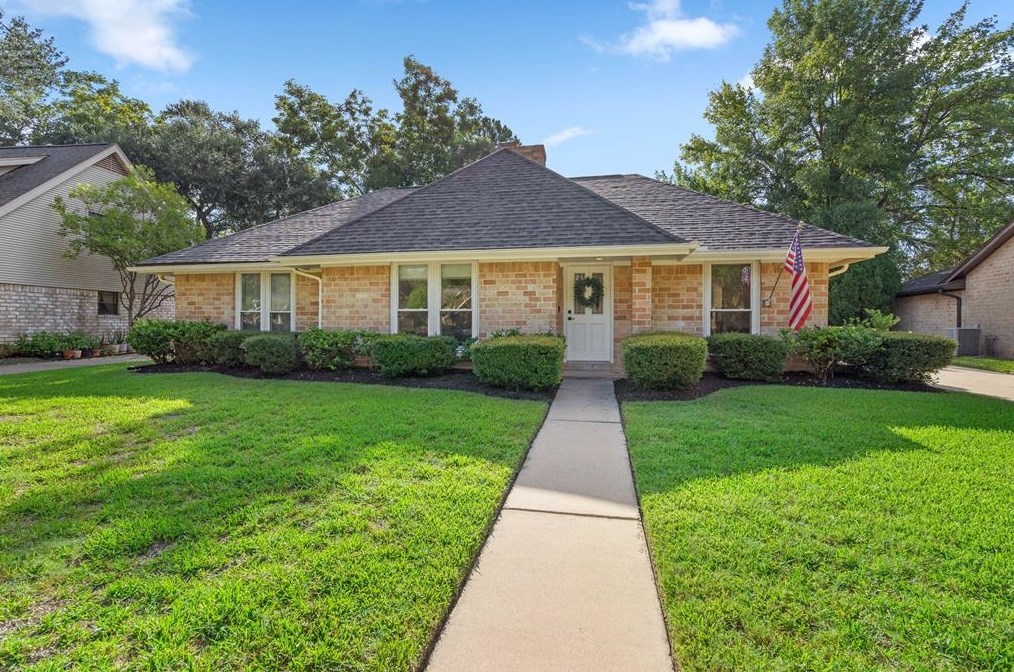 2711 Cane Field Dr, Sugar Land TX  77479-1429 exterior