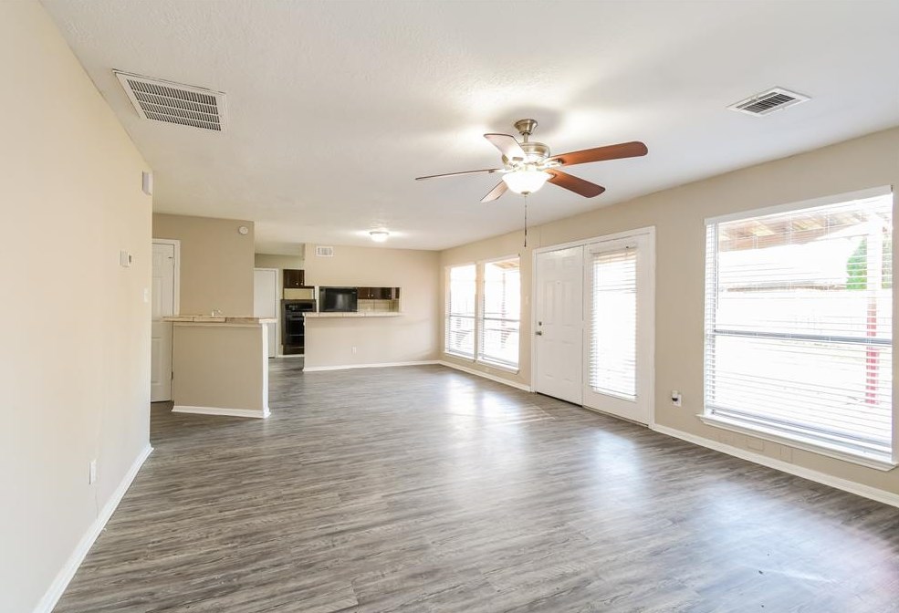 15915 Vista Del Mar Dr, Houston TX  77083-2345 exterior