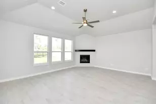 5634 Sandhill Oak Trl, Houston, TX 77066 - Photo 13