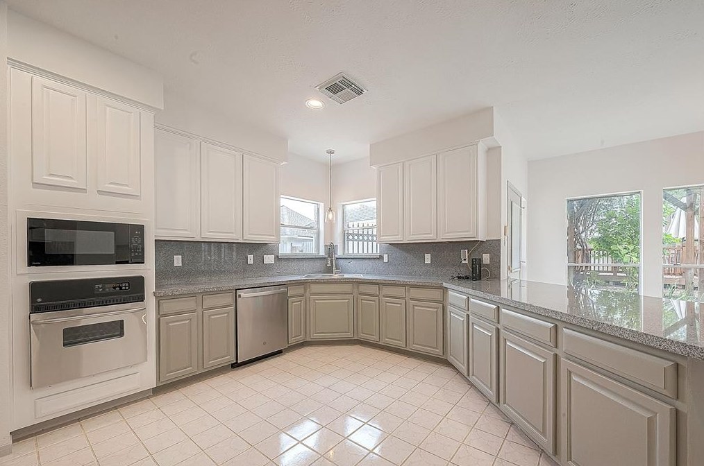12711 Timberland Trce, Houston TX  exterior