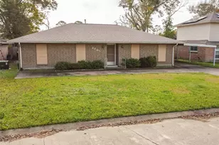 3705 Tompkins Dr, Baytown, TX 77521 - Photo 3