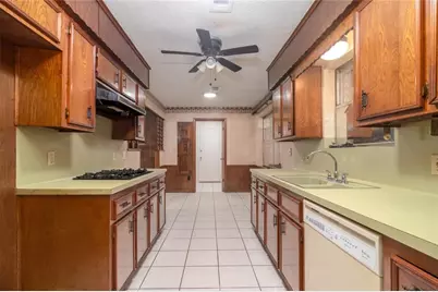 3705 Tompkins Drive, Baytown, TX 77521 - Photo 13