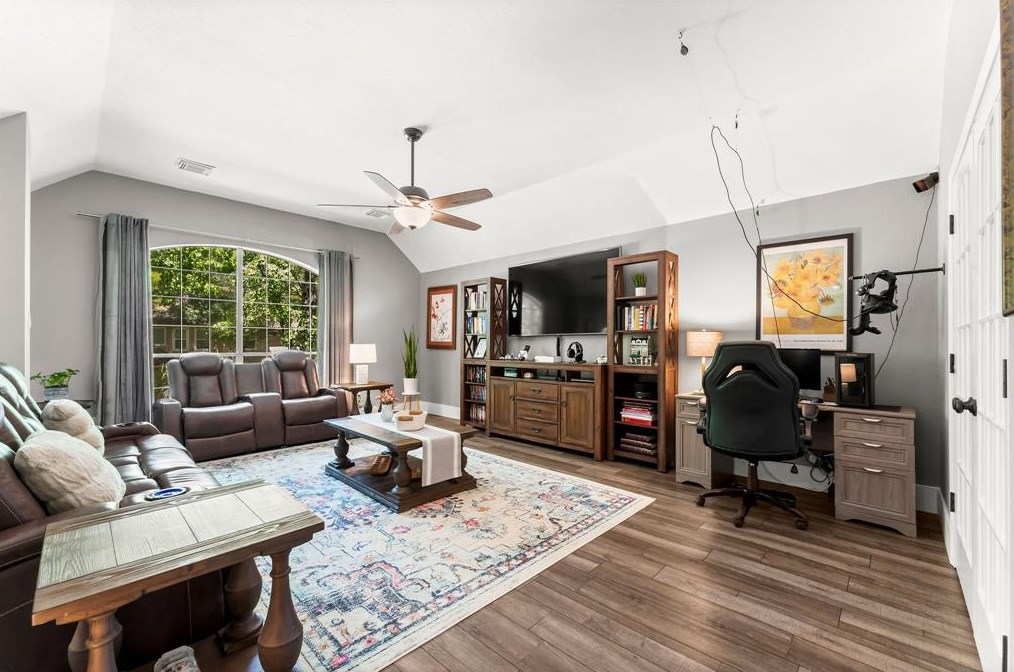 7 Broadweather Pl, Spring TX 77382-5004 exterior