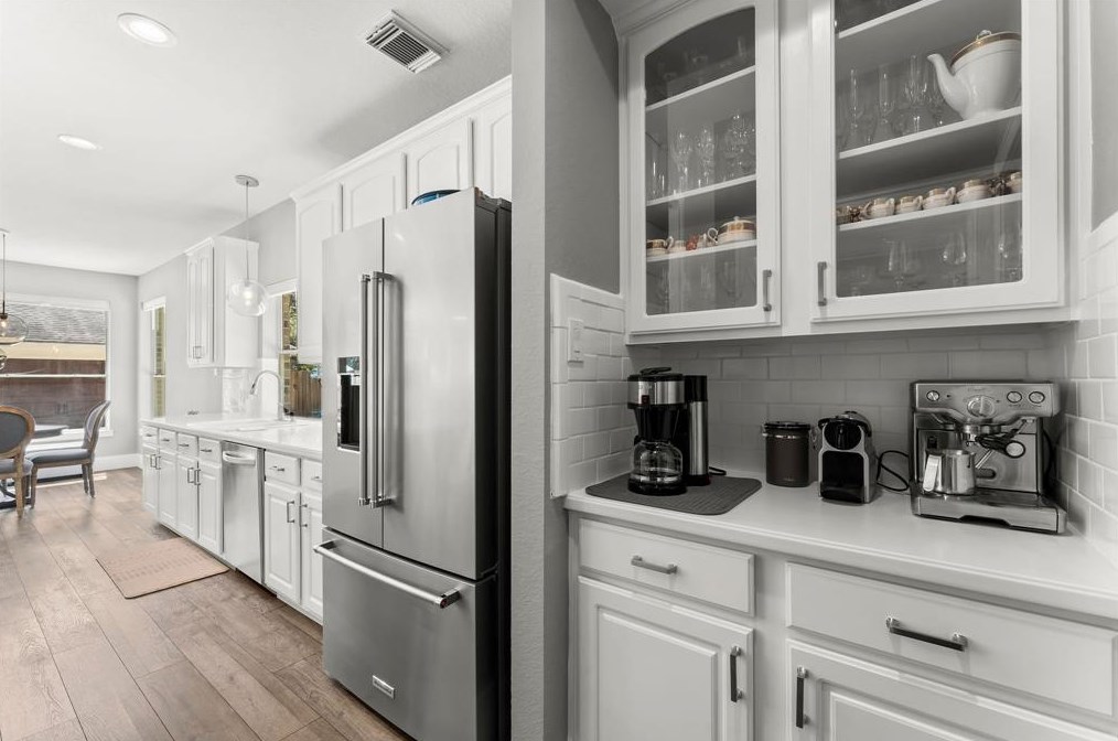 7 Broadweather Pl, Spring TX 77382-5004 exterior