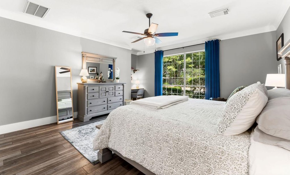 7 Broadweather Pl, Spring TX 77382-5004 exterior