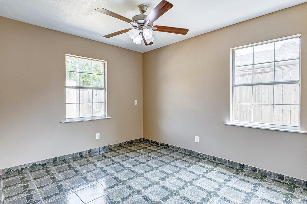 10537 Hinds St, Houston TX  77034-2926 exterior