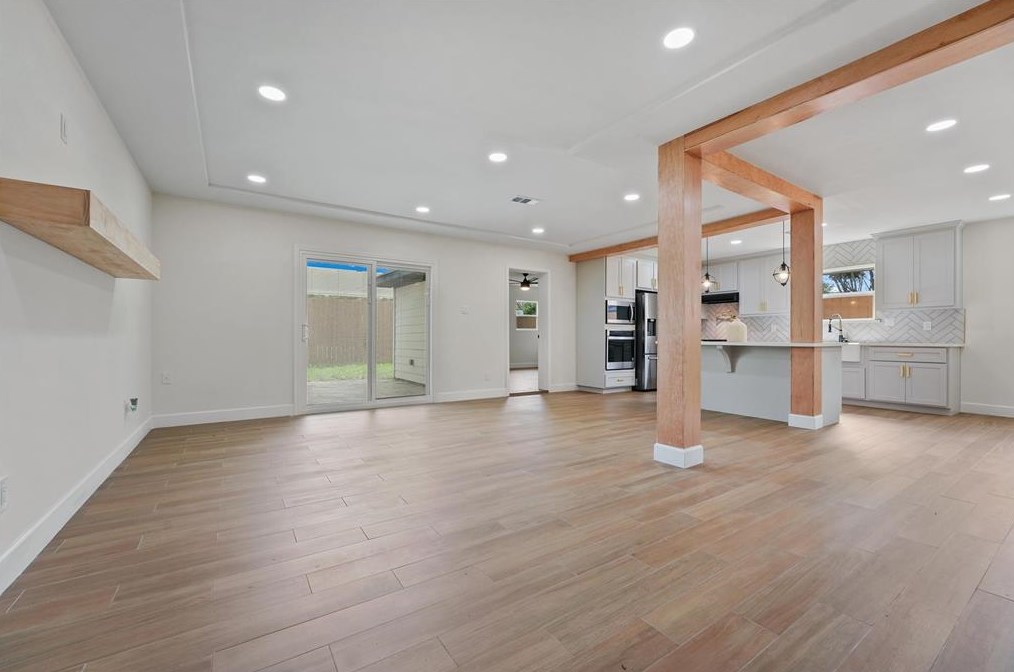 5415 Spellman Rd, Houston TX  77096-6145 exterior
