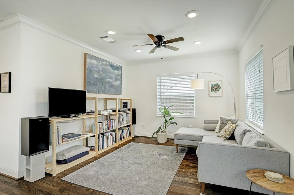 5250 Pease St, Houston TX  77023-2038 exterior