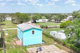 381 Center St, Matagorda, TX 77457 - Photo 7