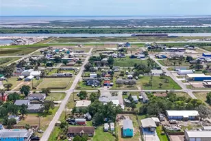 381 Center St, Matagorda, TX 77457 - Photo 17