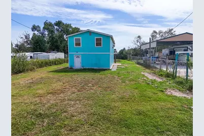 381 Center Street, Matagorda, TX 77457 - Photo 5