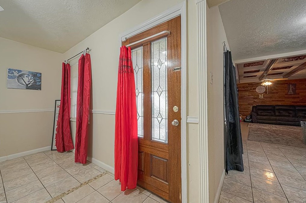 1219 Castledale Dr, Houston TX  77037-2610 exterior
