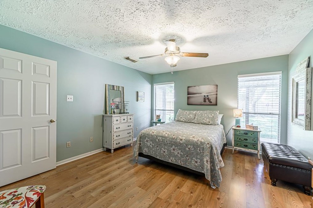 3427 Meadowlark Ln, Spring TX 77388-9330 exterior