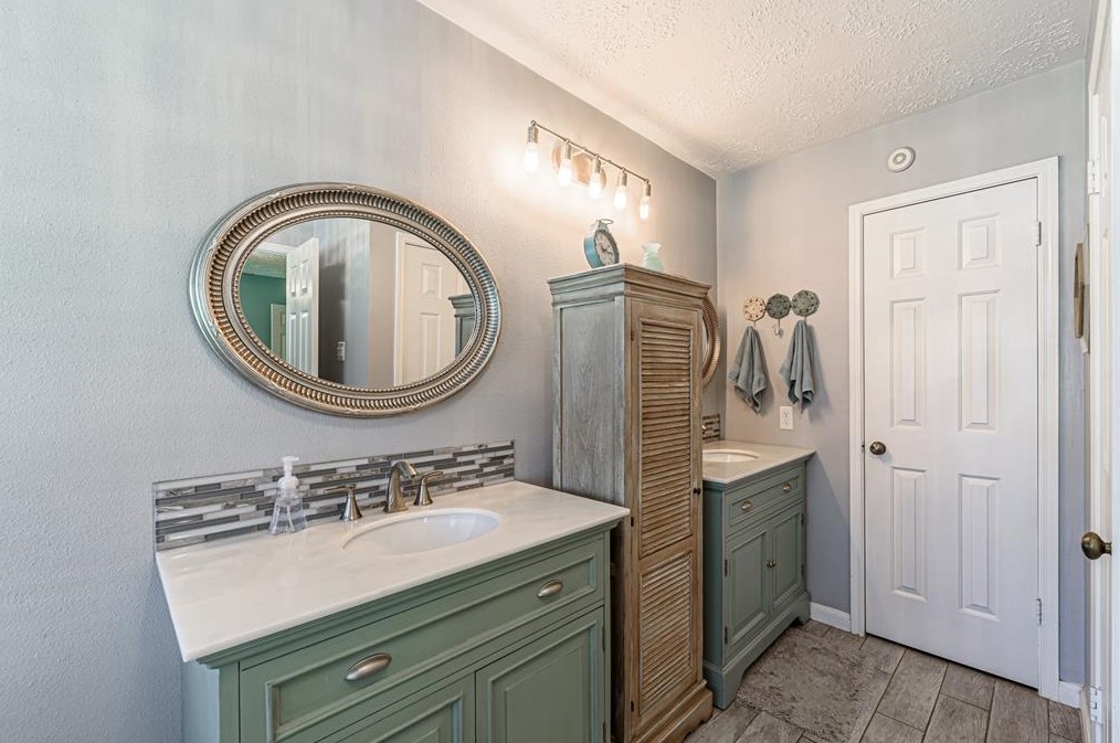 3427 Meadowlark Ln, Spring TX 77388-9330 exterior