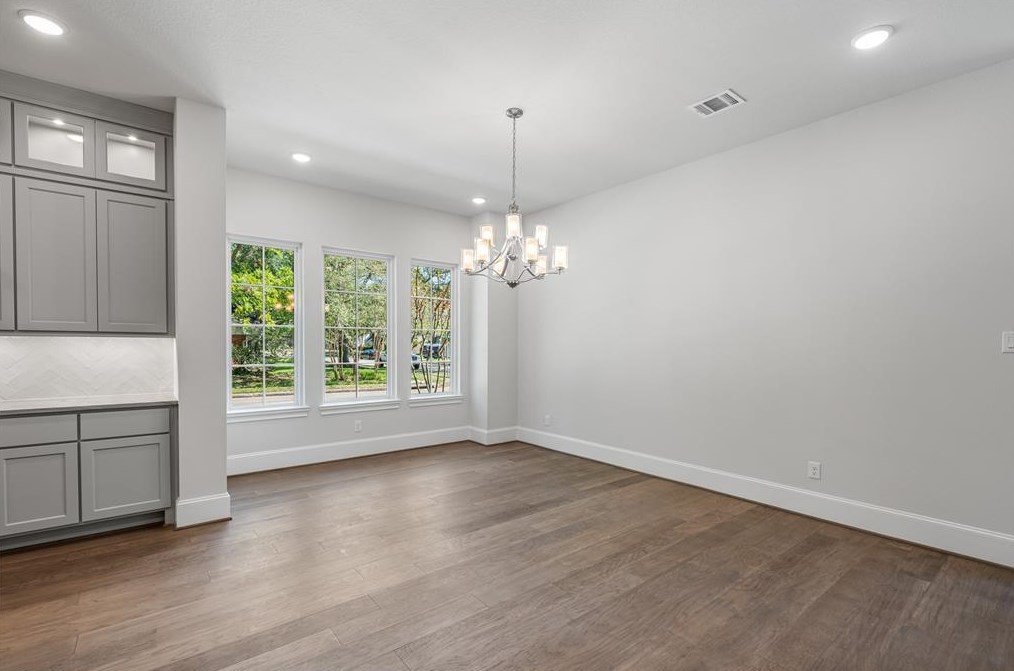 12503 Vindon Dr, Houston TX  77024-4000 exterior