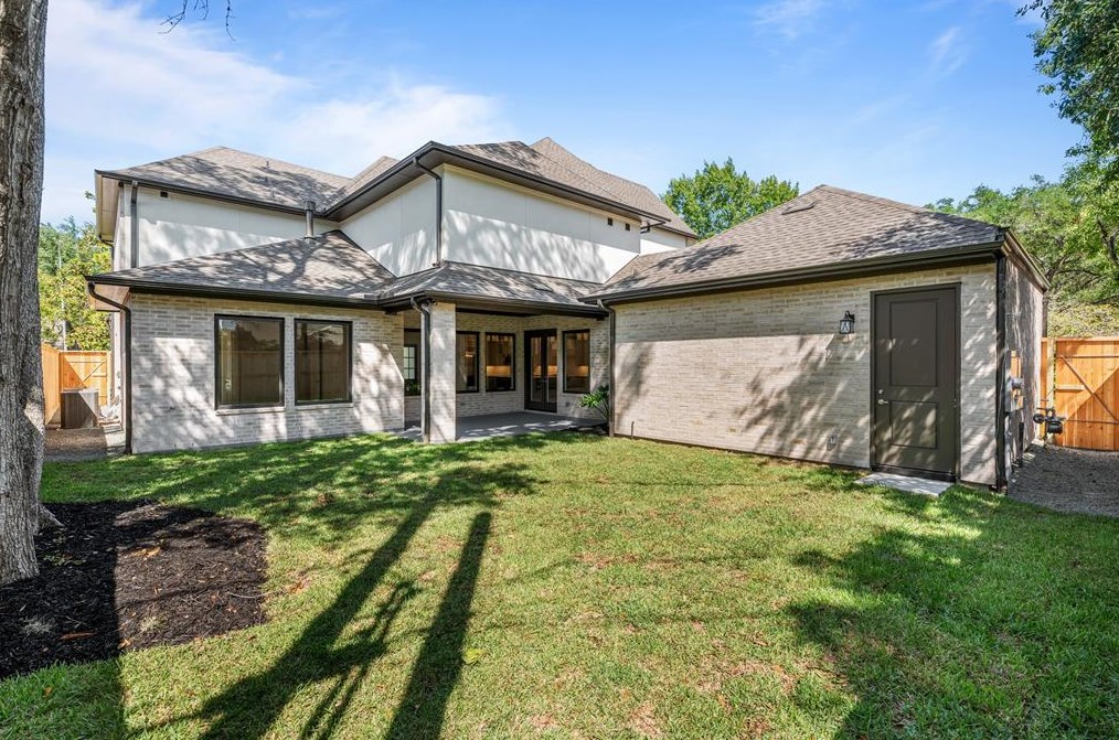 12503 Vindon Dr, Houston TX  77024-4000 exterior