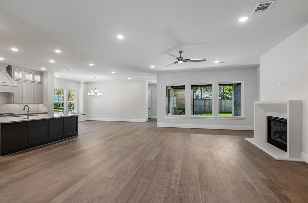 12503 Vindon Dr, Houston TX  77024-4000 exterior