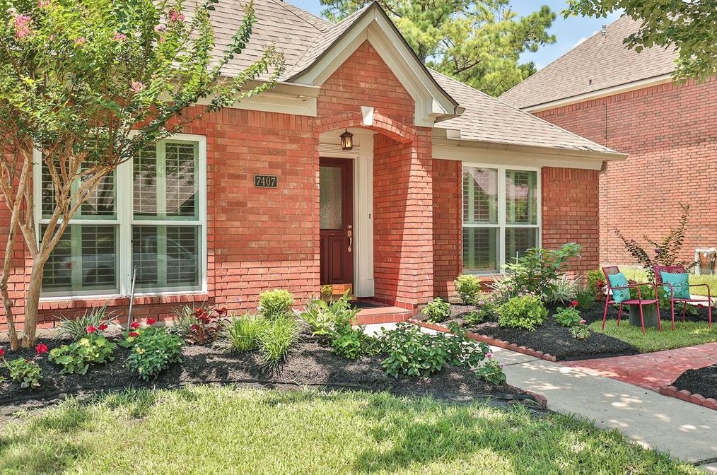 7407 Starbridge Dr, Houston TX  77095-2671 exterior