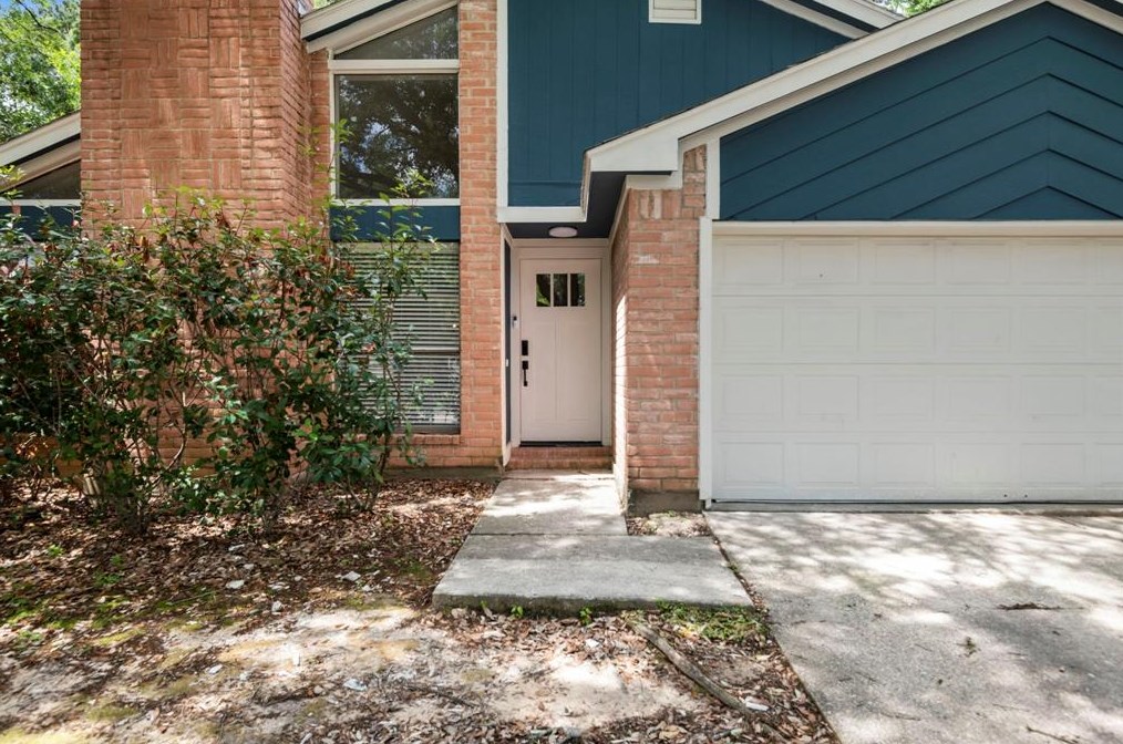 2311 Lexington Woods Dr, Spring TX  77373-3113 exterior
