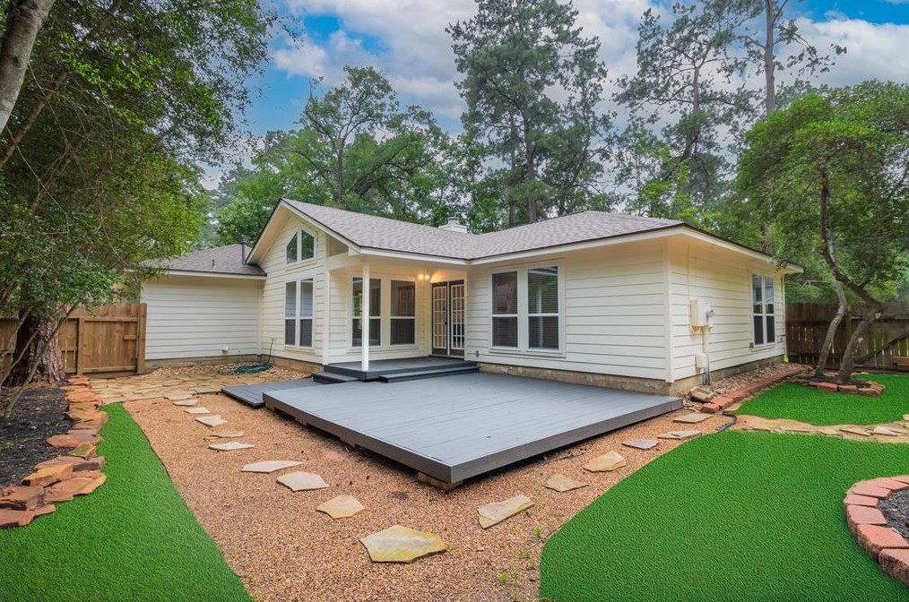 105 Mistybreeze Cir, Spring TX  77381-3066 exterior