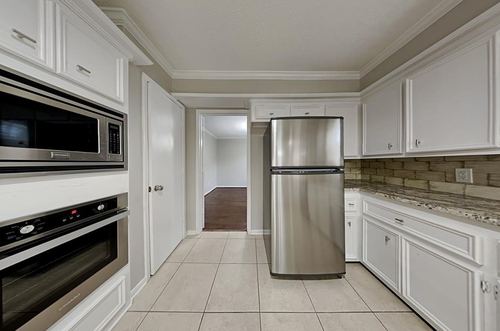 5510 Lacreek Ln, Spring TX  77379-7916 exterior