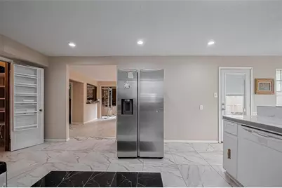 811 Loire Lane, Houston, TX 77090 - Photo 11