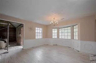 811 Loire Ln, Houston, TX 77090 - Photo 5