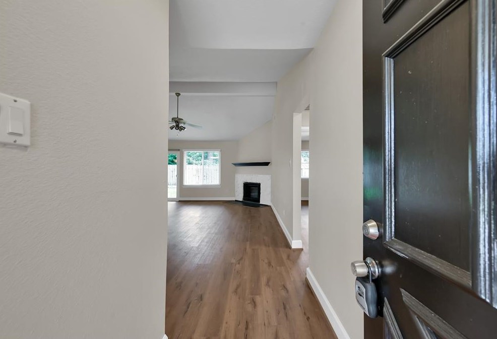 22318 Meadowrock Dr, Spring TX  77389-4745 exterior