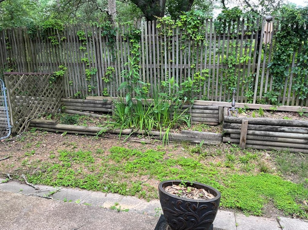 2904 Old Houston Rd, Huntsville TX 77340-6852 exterior