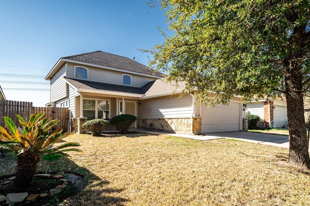 930 Lancaster Lake Dr, Houston TX  77073-5678 exterior